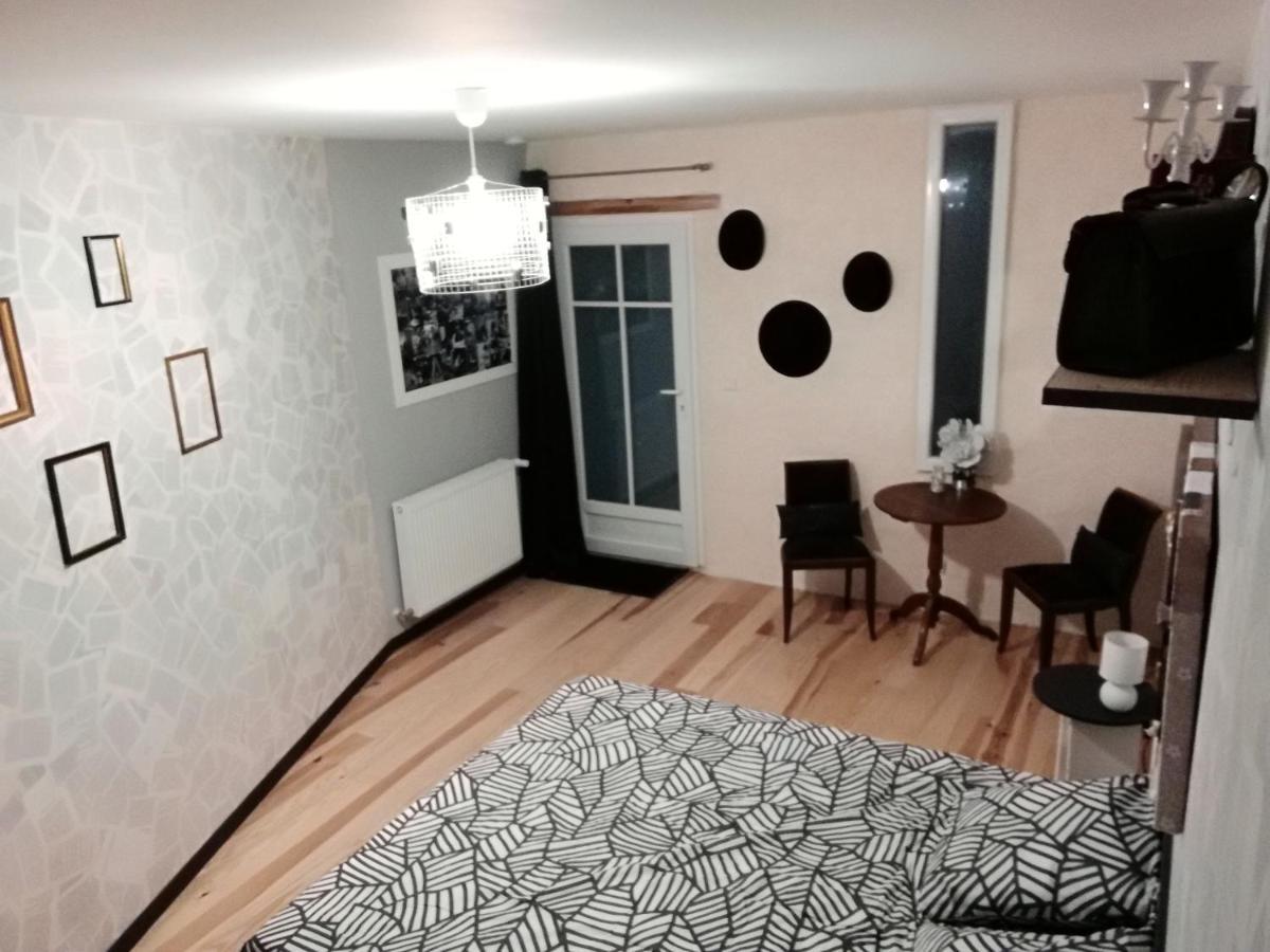 Un Nid Pour La Nuit, Chambres D'Hotes Saint-Géry Exterior foto